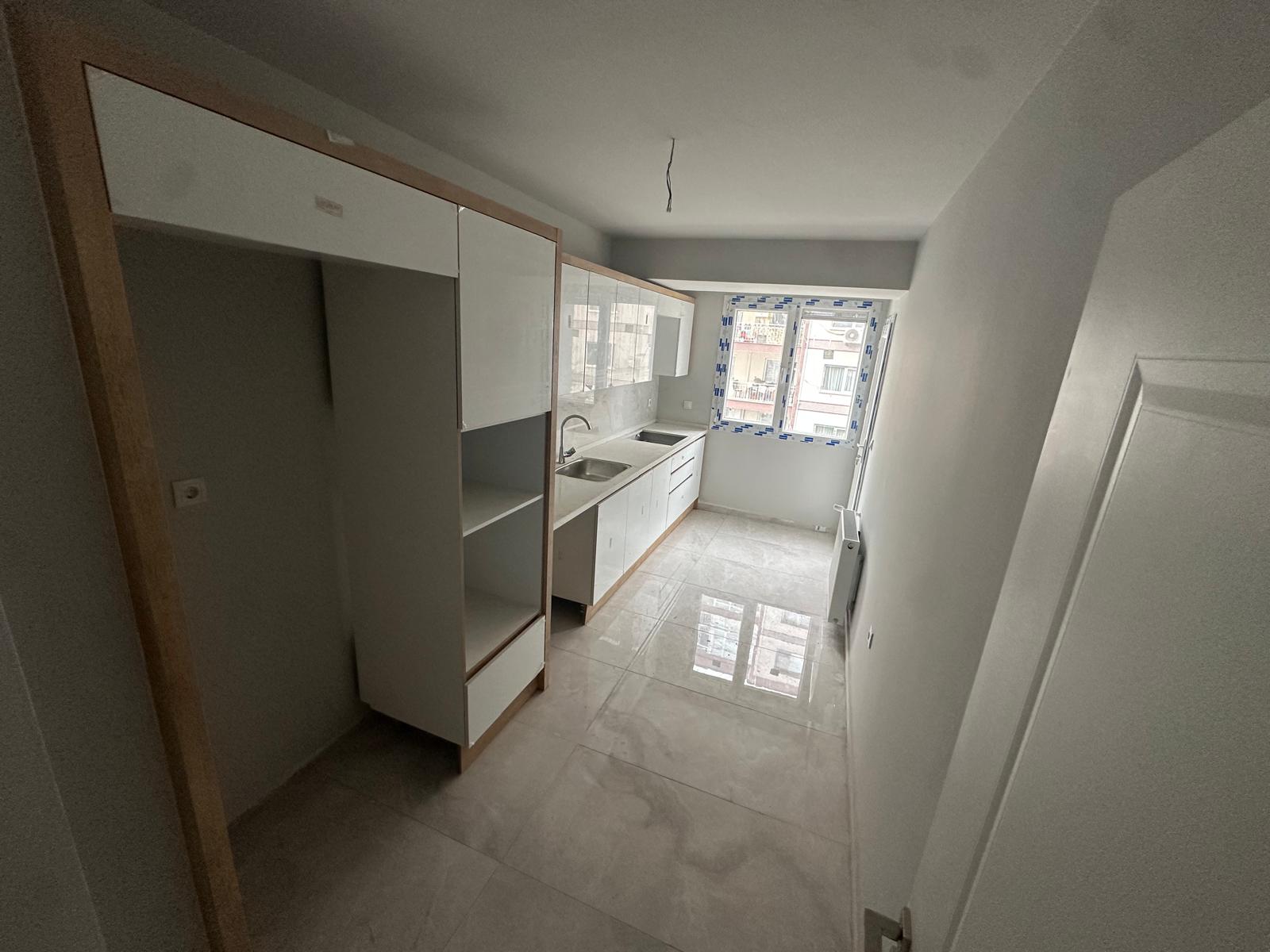 ÖZMERT CEMİL HASEKİOĞLU'NDAN ÜÇ CEPHELİ İKİ BALKONLU 3+1